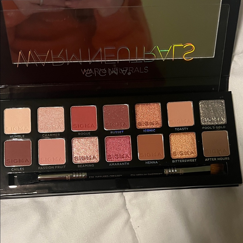 Sigma Beauty Warm Neutrals Eyeshadow Palette - Picture 2 of 5